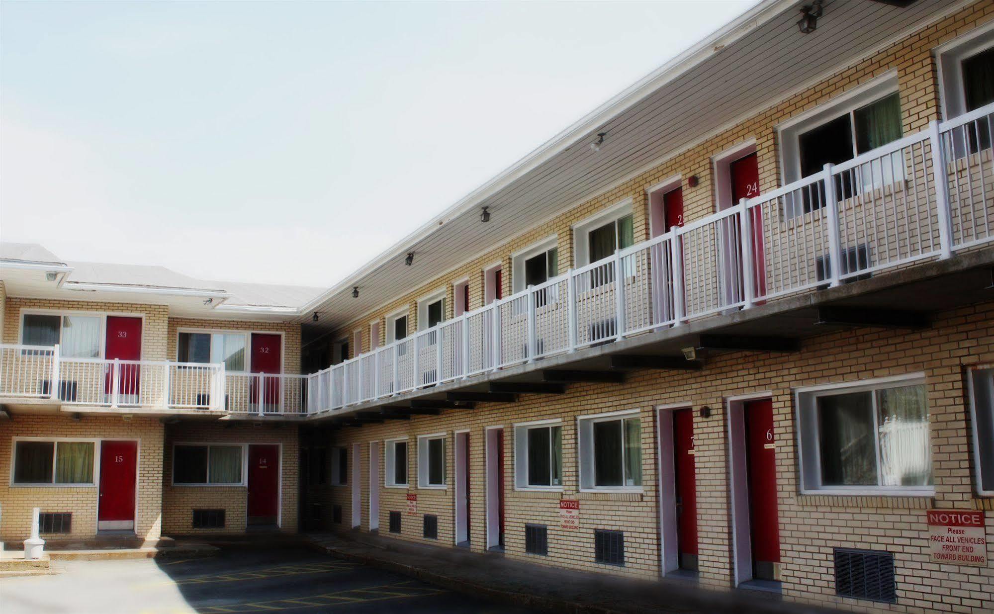 Lake City Motel Dartmouth Exterior foto